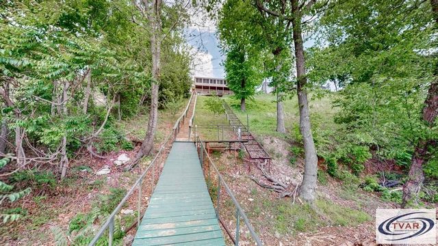 495 Shore Dr, Big Sandy, TN 38221