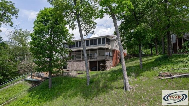 495 Shore Dr, Big Sandy, TN 38221