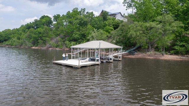 495 Shore Dr, Big Sandy, TN 38221
