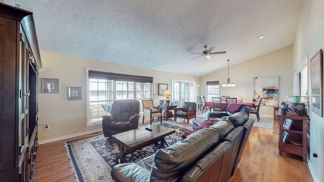 495 Shore Dr, Big Sandy, TN 38221