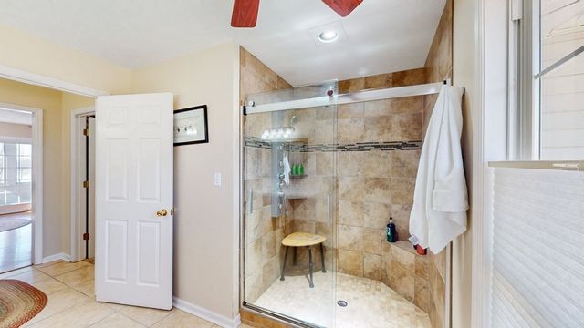 495 Shore Dr, Big Sandy, TN 38221