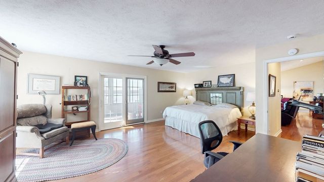 495 Shore Dr, Big Sandy, TN 38221