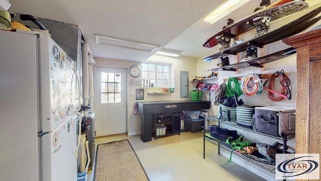 495 Shore Dr, Big Sandy, TN 38221