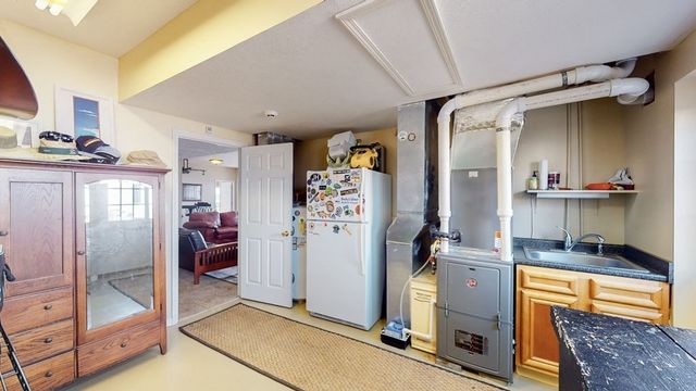 495 Shore Dr, Big Sandy, TN 38221