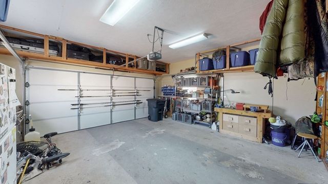 495 Shore Dr, Big Sandy, TN 38221