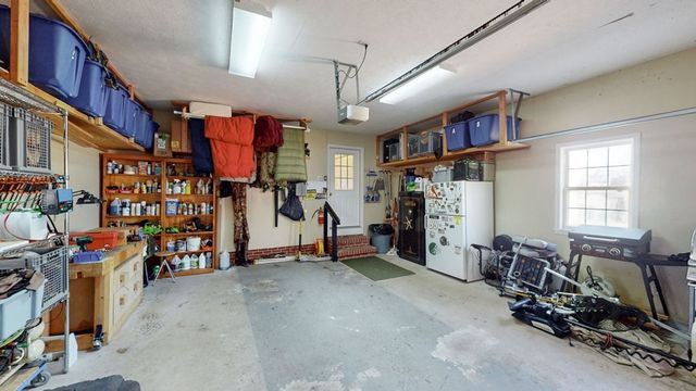 495 Shore Dr, Big Sandy, TN 38221