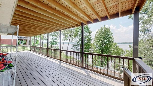495 Shore Dr, Big Sandy, TN 38221