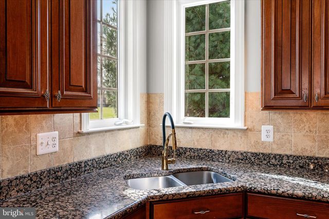 16070 SAINTE MARIE CT, Hamilton, VA 20158