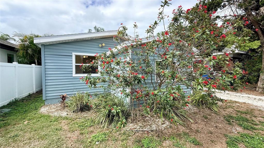 1016 ROSERY ROAD NW, Largo, FL 33770