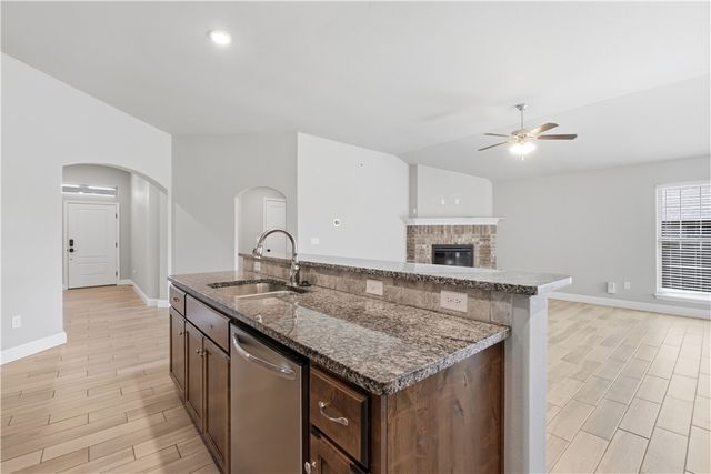 520 Arkansas Black, Centerton, AR 72712