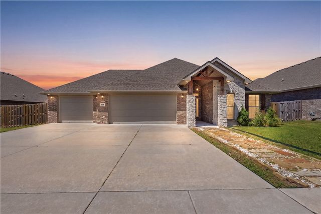 520 Arkansas Black, Centerton, AR 72712