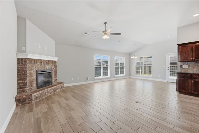 520 Arkansas Black, Centerton, AR 72712