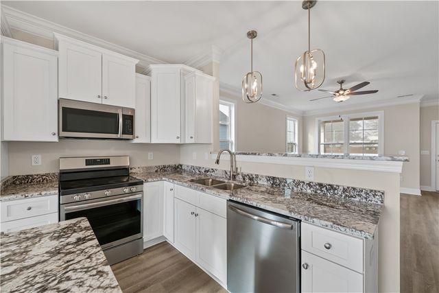 112 Oak Grove Road, Central, SC 29630