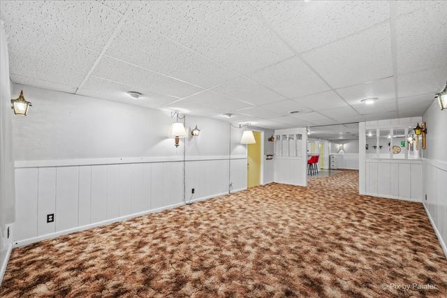 318 E Blackberry Lane, Yorkville, IL 60560