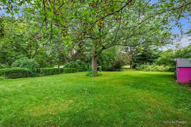 318 E Blackberry Lane, Yorkville, IL 60560
