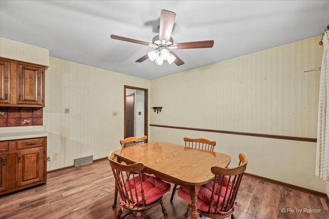 318 E Blackberry Lane, Yorkville, IL 60560