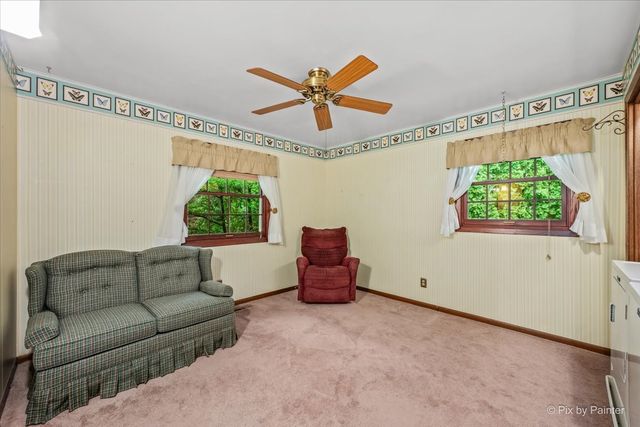318 E Blackberry Lane, Yorkville, IL 60560