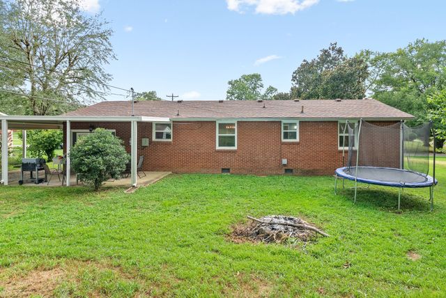 507 Howell Dr, Clarksville, TN 37042