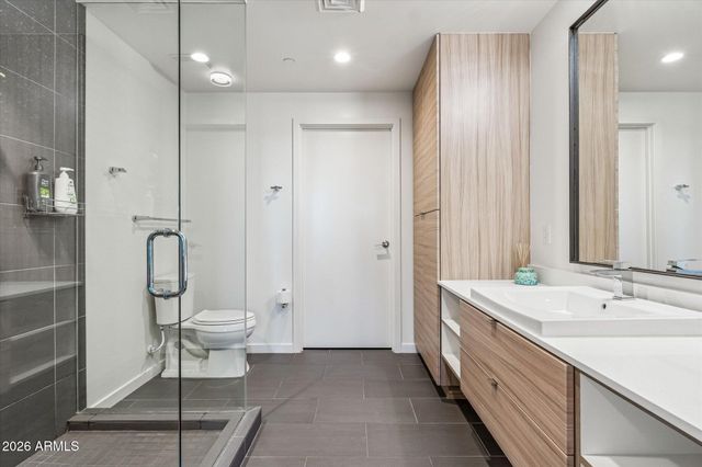 200 W PORTLAND Street 416, Phoenix, AZ 85003