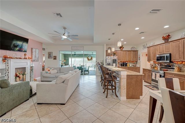 4910 Bygone ST, Lehigh Acres, FL 33971