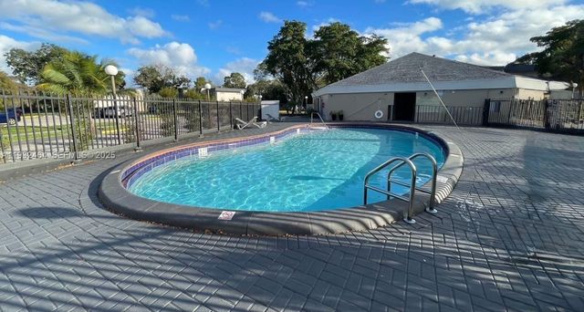 7800 S Colony Cir S 206, Tamarac, FL 33321