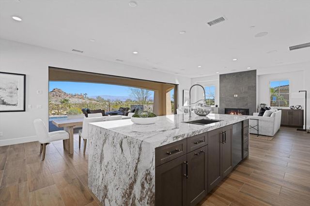 48471 Old Stone Trail, Palm Desert, CA 92260