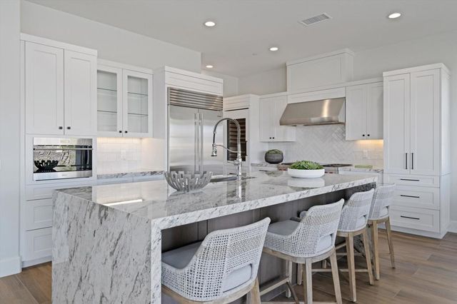 48471 Old Stone Trail, Palm Desert, CA 92260