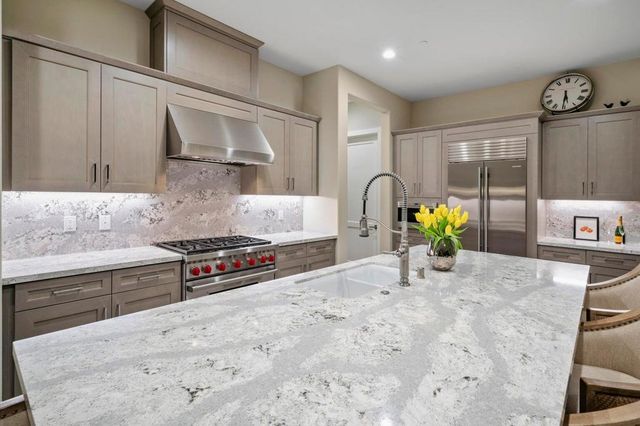 48471 Old Stone Trail, Palm Desert, CA 92260