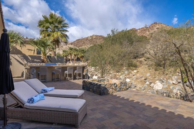48471 Old Stone Trail, Palm Desert, CA 92260