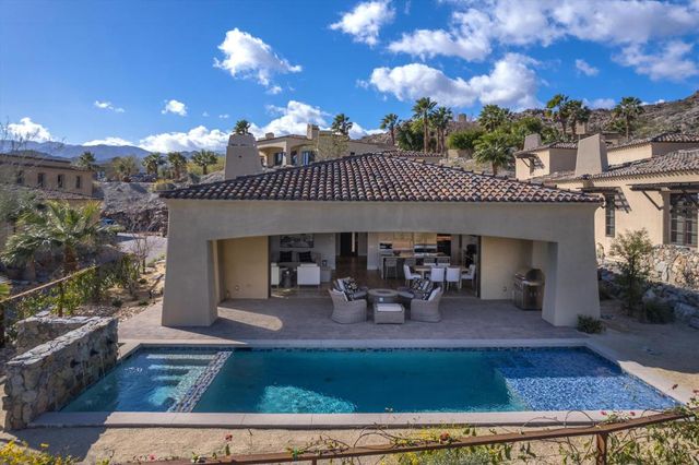 48471 Old Stone Trail, Palm Desert, CA 92260