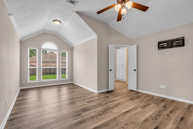 7158 Lakeshore Lane, Willis, TX 77318