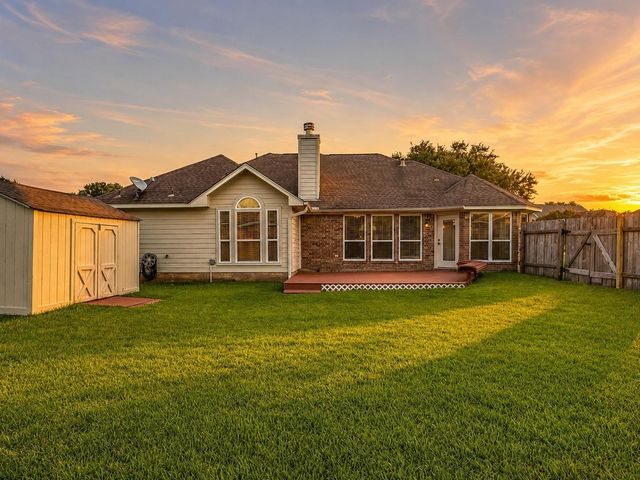 7158 Lakeshore Lane, Willis, TX 77318