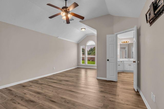 7158 Lakeshore Lane, Willis, TX 77318