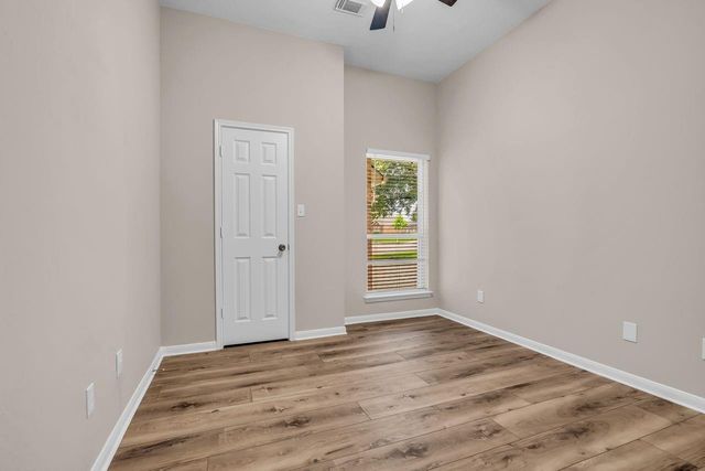 7158 Lakeshore Lane, Willis, TX 77318