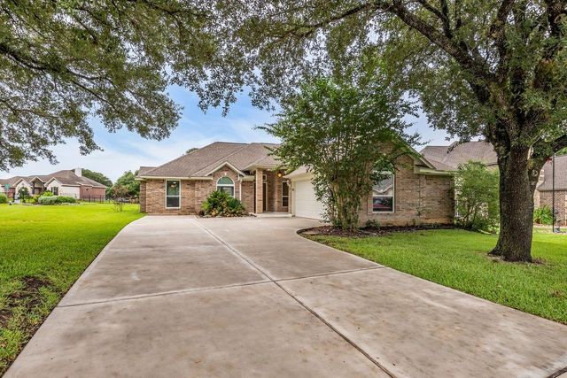 7158 Lakeshore Lane, Willis, TX 77318