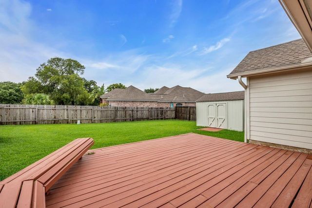 7158 Lakeshore Lane, Willis, TX 77318