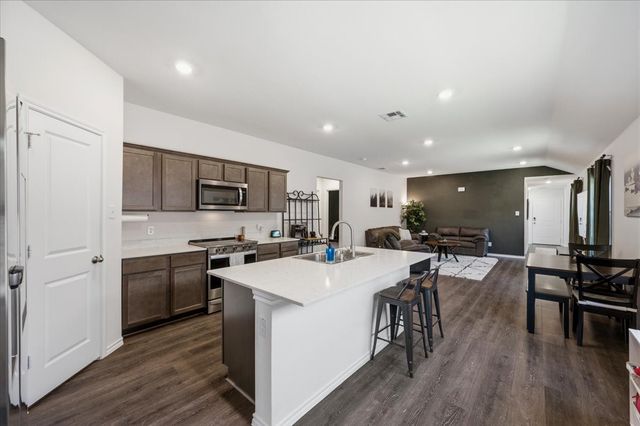 2560 Russell Street, Crandall, TX 75114