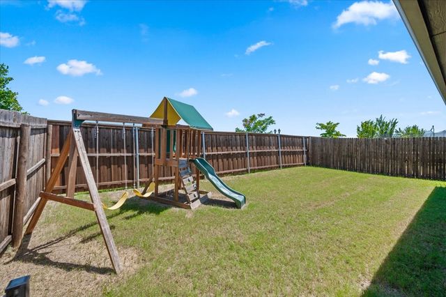 2560 Russell Street, Crandall, TX 75114