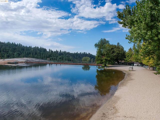 23192 Cresta Dr, Twain Harte, CA 95383