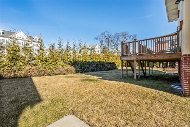 233-25 38th Drive, Douglaston, NY 11363