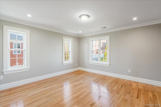 233-25 38th Drive, Douglaston, NY 11363