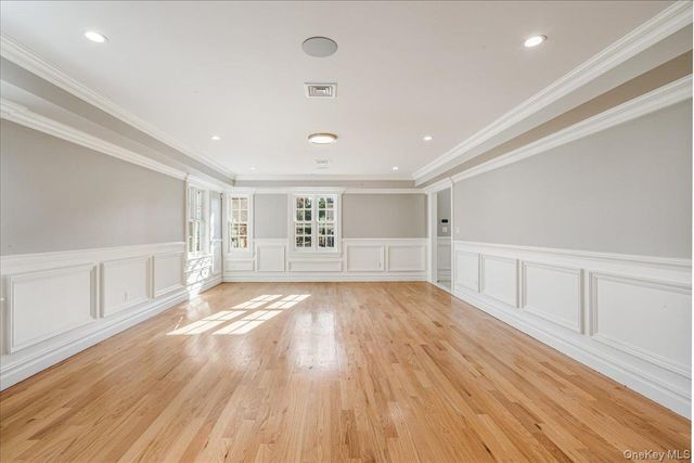 233-25 38th Drive, Douglaston, NY 11363