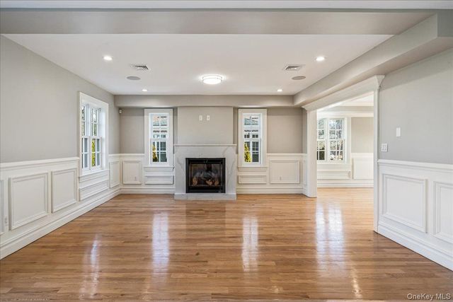 233-25 38th Drive, Douglaston, NY 11363