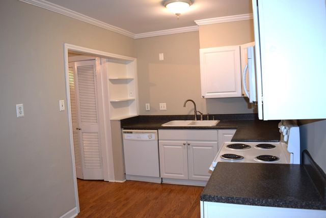 21 N FENWICK RD, Memphis, TN 38111