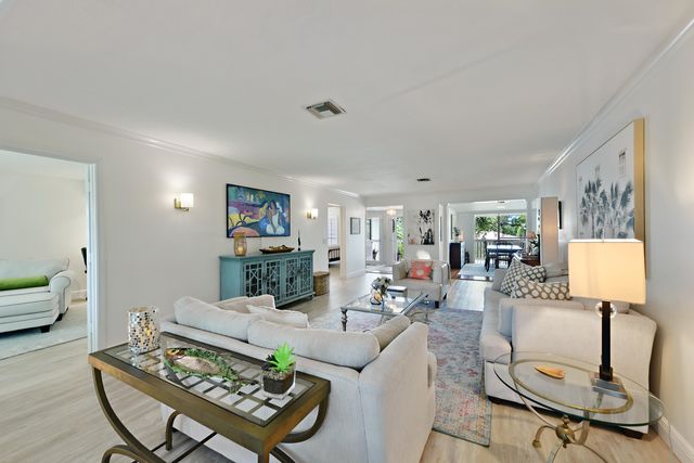 4680 SW Parkgate Boulevard B, Palm City, FL 34990