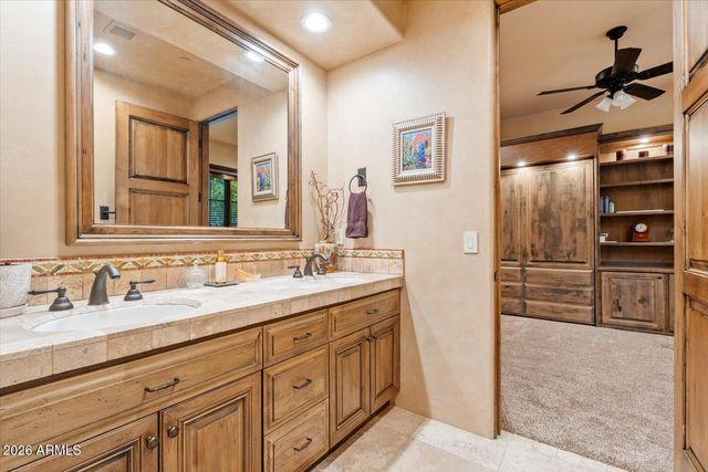 6230 E CHENEY Drive, Paradise Valley, AZ 85253