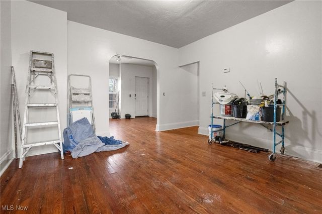 15416 Waterloo Road, Cleveland, OH 44110