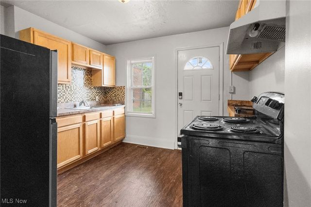 15416 Waterloo Road, Cleveland, OH 44110