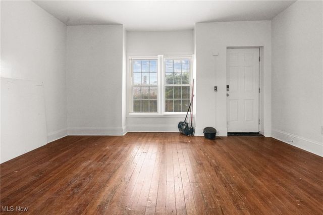 15416 Waterloo Road, Cleveland, OH 44110