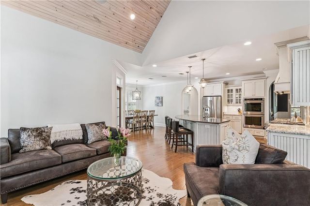 306 Broadway Street, St. Simons Island, GA 31522